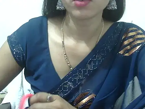 Laila_Cute Show in webcam