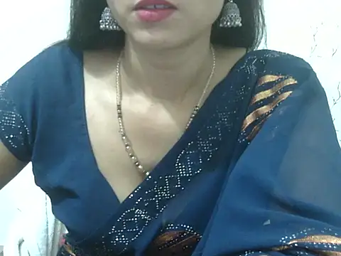 Laila_Cute Adlı Modelin Web Kamerası Şovu