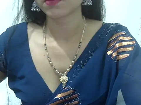Show de Laila_Cute na webcam