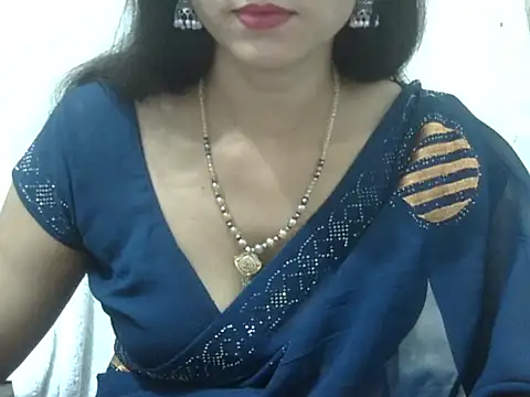 Laila_Cute Show in webcam