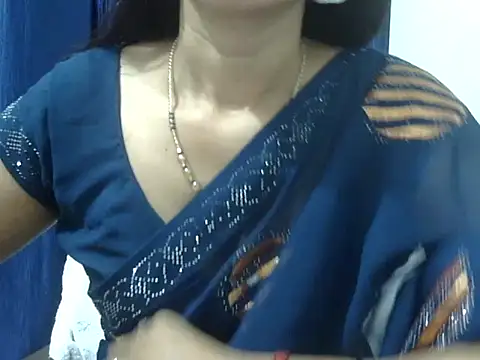 Show de Laila_Cute na webcam