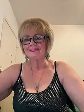 Show modela AngelBlonda na web-kameri