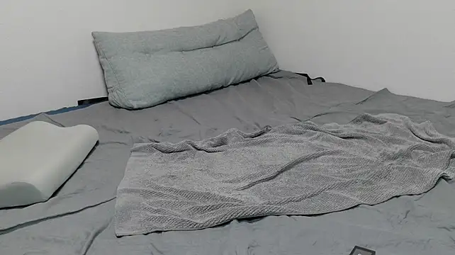 Hame_Niki Pertunjukan Webcam