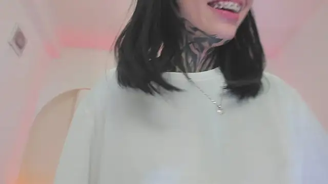 Dark_Kitty_666 লাইভ XXX চ্যাট