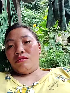 Minkine022 Show in webcam
