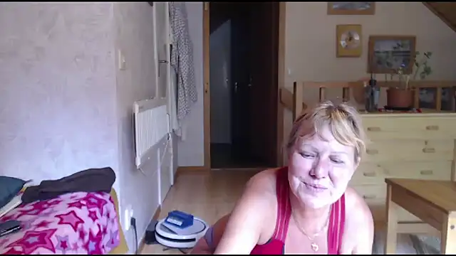 Nikole111 webkamerás műsora