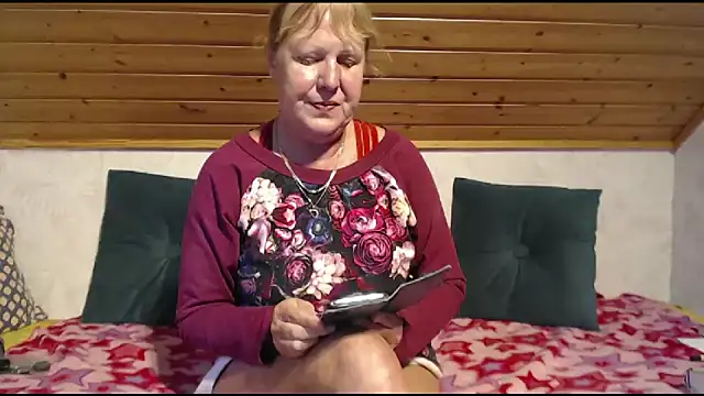 Nikole111's Webcam Show