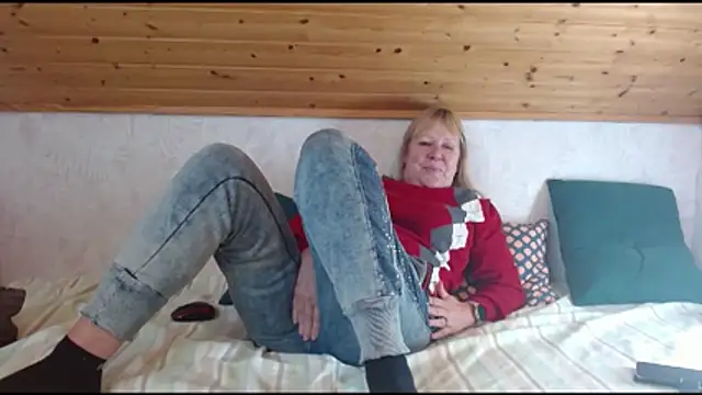Nikole111's Webcam Show