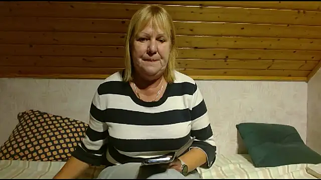 Nikole111n Webbikameraesitys