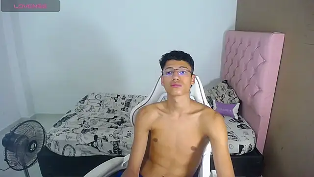 Im_david02n Live XXX chat