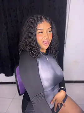 mitschellfox21's Live XXX Chat