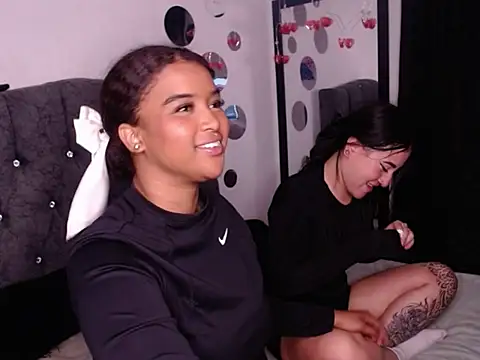 mitschellfox21's Webcam Show