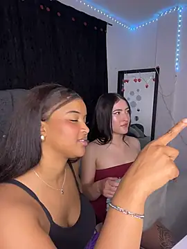 mitschellfox21's Live XXX Chat
