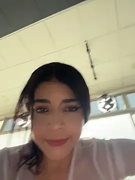 ArieliciousXXX's Webcam Show