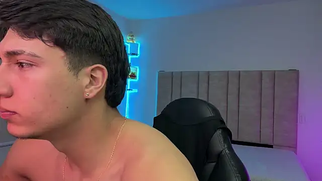 CHRIS_MORGAN1's Webcam Show