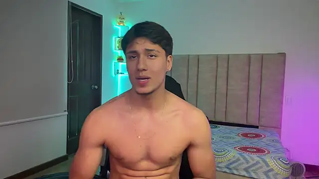 CHRIS_MORGAN1 Show in webcam