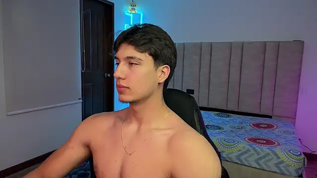Show modela CHRIS_MORGAN1 na web-kameri