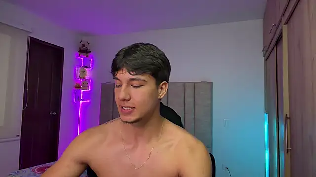 CHRIS_MORGAN1 Adlı Modelin Web Kamerası Şovu