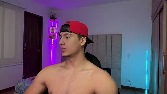 Pokazy przed kamerką – CHRIS_MORGAN1