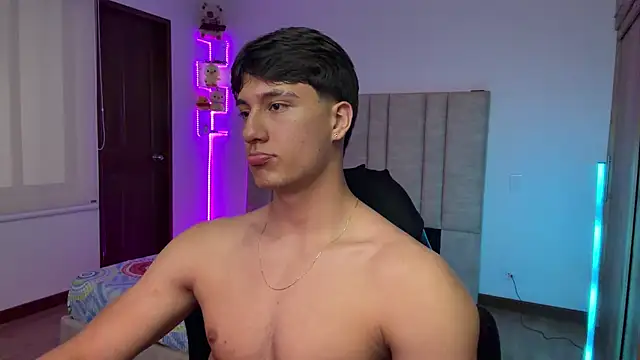 CHRIS_MORGAN1 Adlı Modelin Web Kamerası Şovu