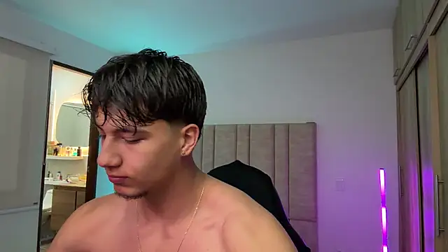 Show modela CHRIS_MORGAN1 na web-kameri
