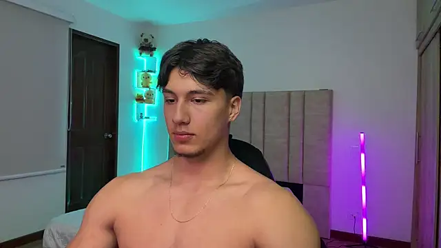 Pokazy przed kamerką – CHRIS_MORGAN1