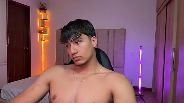 Show modela CHRIS_MORGAN1 na web-kameri