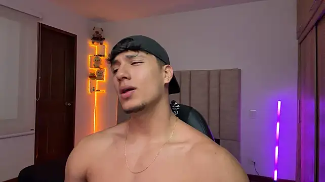 CHRIS_MORGAN1 Show in webcam
