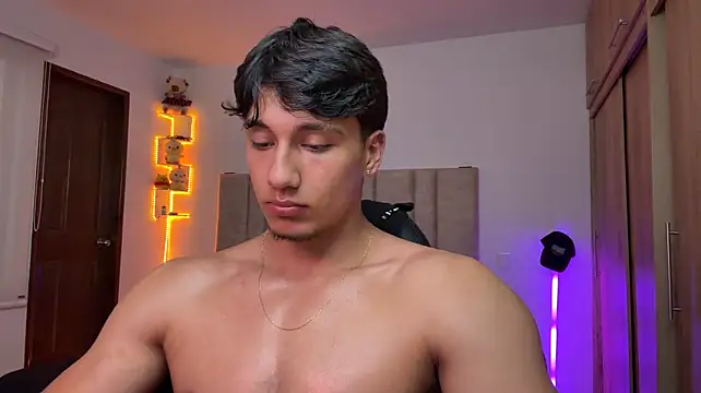 CHRIS_MORGAN1 Show in webcam
