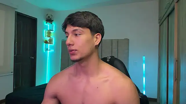 CHRIS_MORGAN1 Adlı Modelin Web Kamerası Şovu