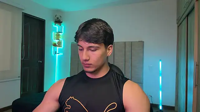 Pokazy przed kamerką – CHRIS_MORGAN1