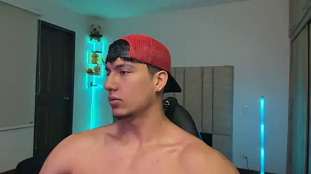 CHRIS_MORGAN1 Show in webcam