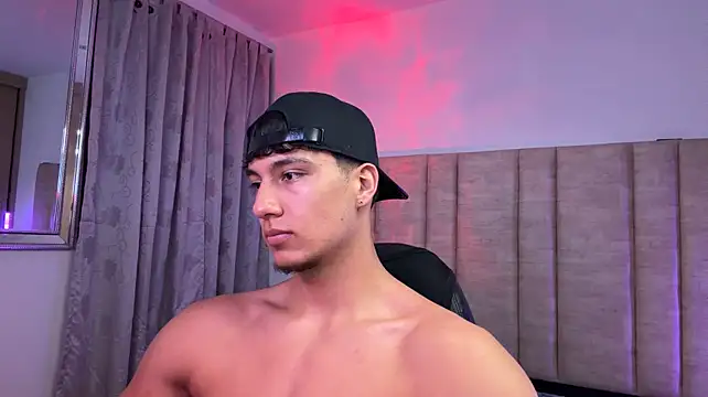 CHRIS_MORGAN1 Show in webcam