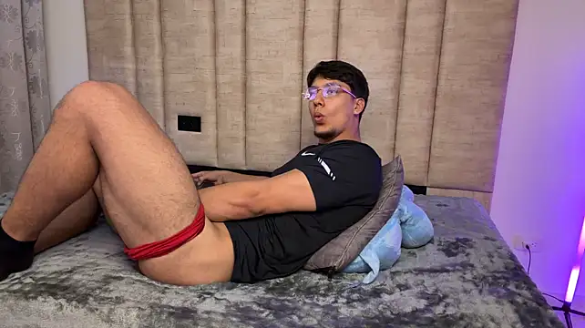 Show modela CHRIS_MORGAN1 na web-kameri