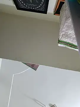 חדר צ'אט בשידור חי של Samira_Sen