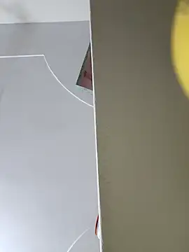 חדר צ'אט בשידור חי של Samira_Sen