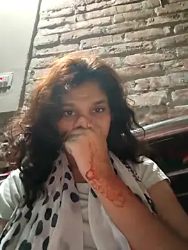 Samira_Sen: διαδικτυακό σόου  στην κάμερα