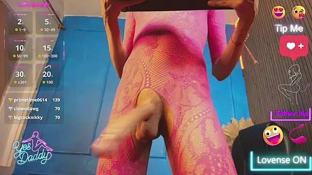 Pokazy przed kamerką – Nikki_Vesper