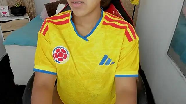 AriaVega Adlı Modelin Canlı XXX Sohbeti