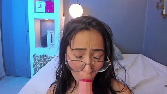 Pokazy przed kamerką – Alana_Martinez_