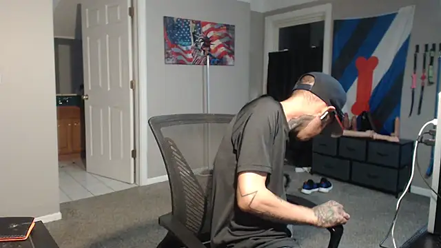 Michigan9000's Webcam Show