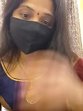 הופעת וובקאם של darlingangelina07