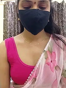 darlingangelina07 网络视讯表演