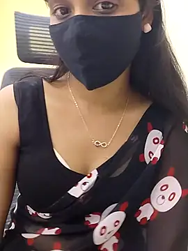 darlingangelina07 Show in webcam