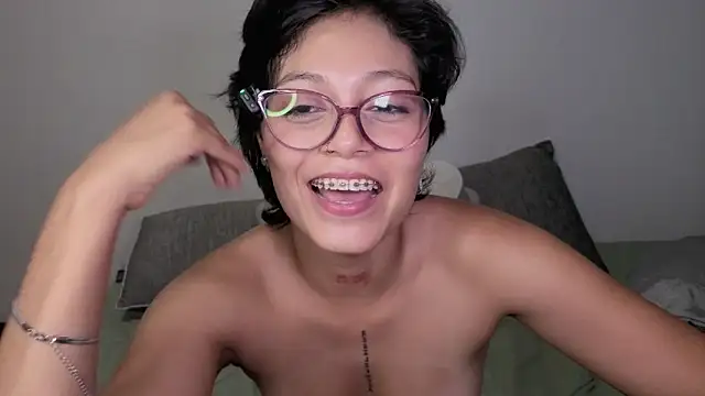 Chat +18 de Qadeshoficial ao vivo