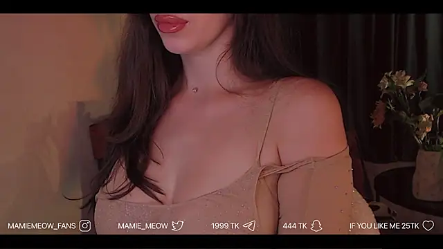 Mamiemeow élő XXX-chatje