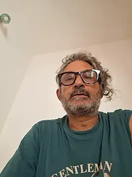 nocsivag Show in webcam