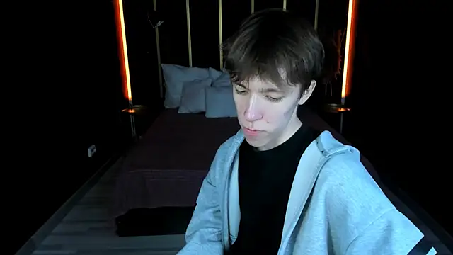 MarkBranston live XXX chat