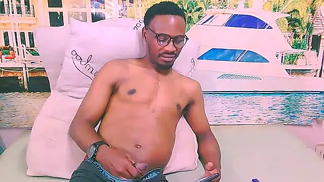 EbonyTiger69 Webcam Show
