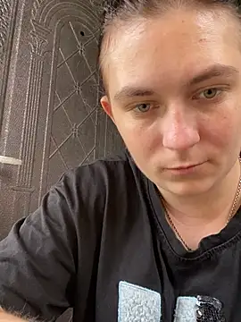Pokazy przed kamerką – Twolatte1520